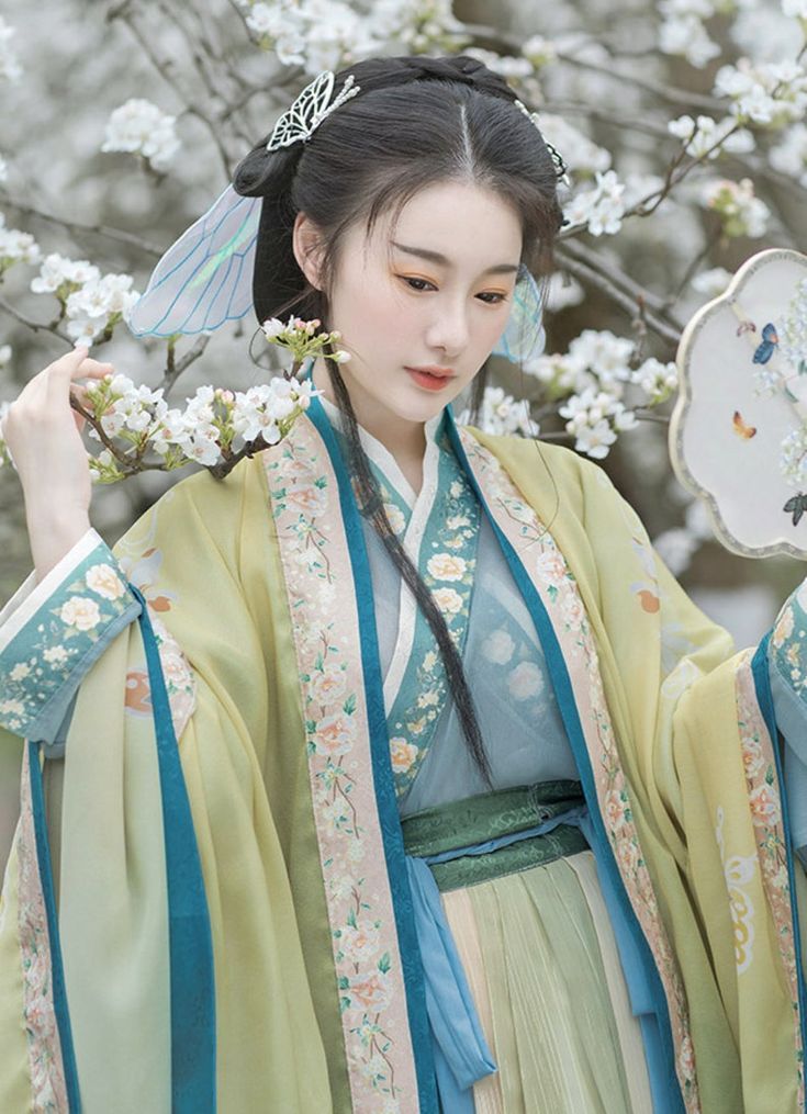 龙凤马面裙定婚服 龙凤马面裙定婚服