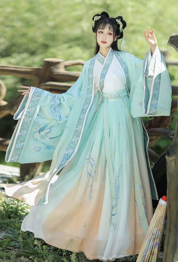 Mini-Size Elegance:The Allure of Silk Cheongsam Skirts Mini-Size Elegance:The Allure of Silk Cheongsam Skirts