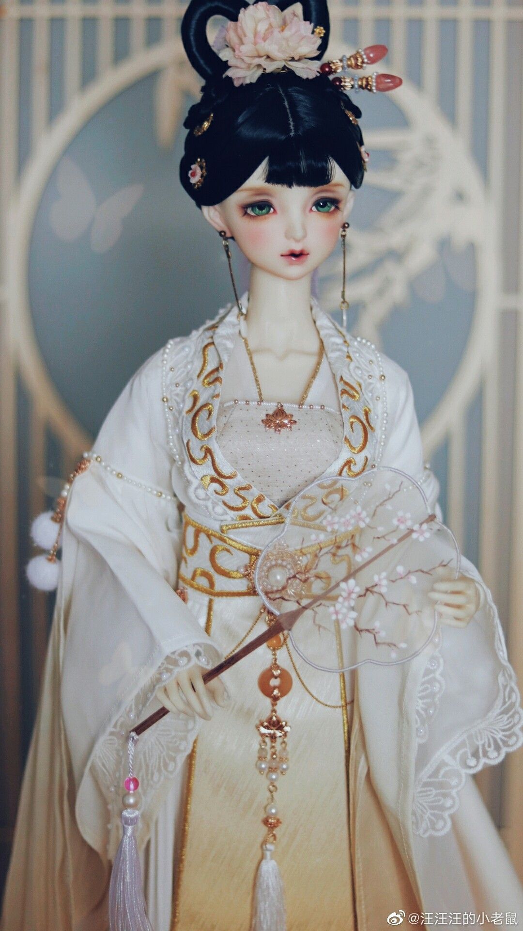 A Girls Hanfu Two-Piece Set:Embracing Traditional Elegance A Girls Hanfu Two-Piece Set:Embracing Traditional Elegance