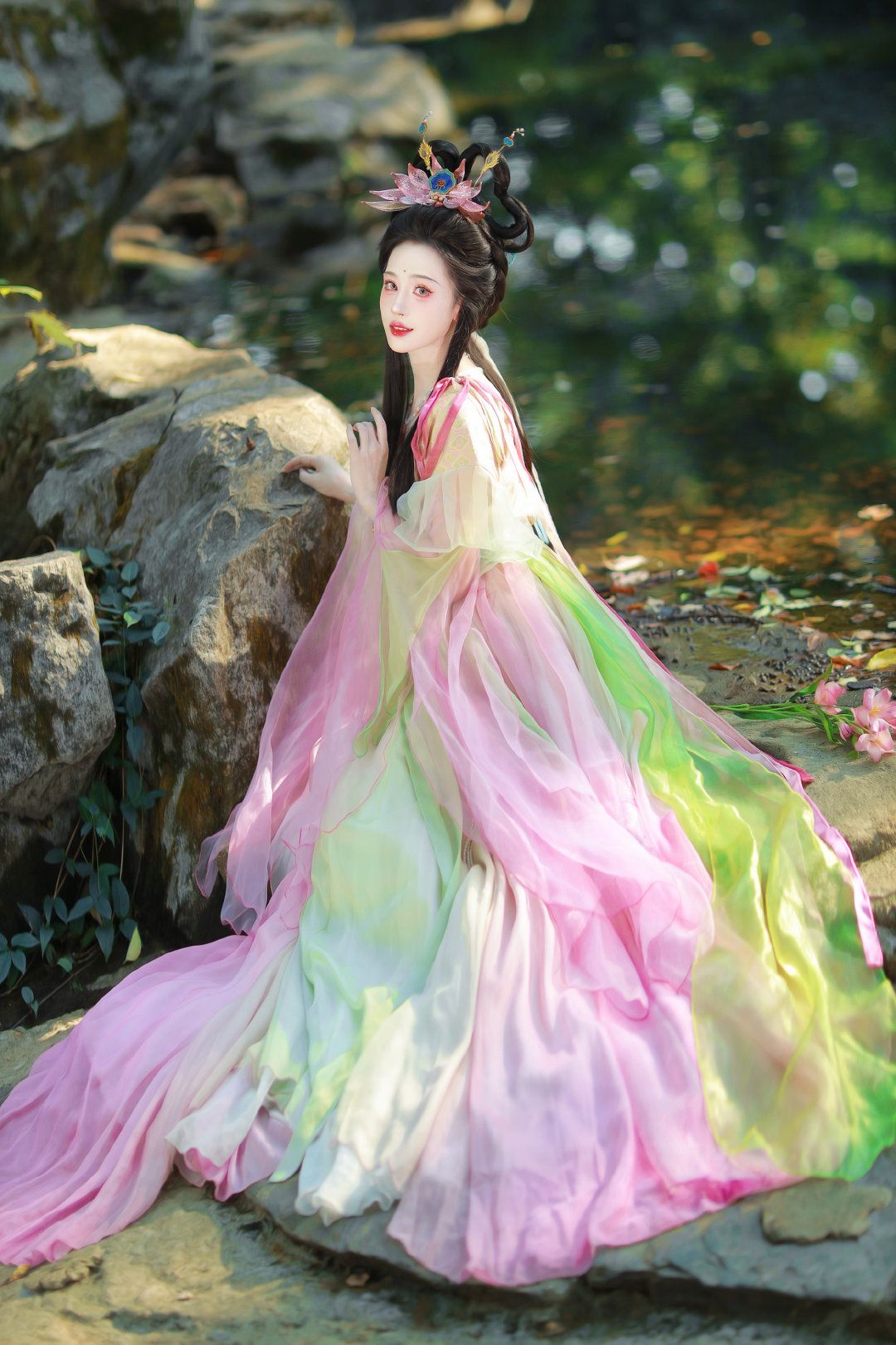 White Jade Pavilion:The Splendor of Hanfu Accessories White Jade Pavilion:The Splendor of Hanfu Accessories