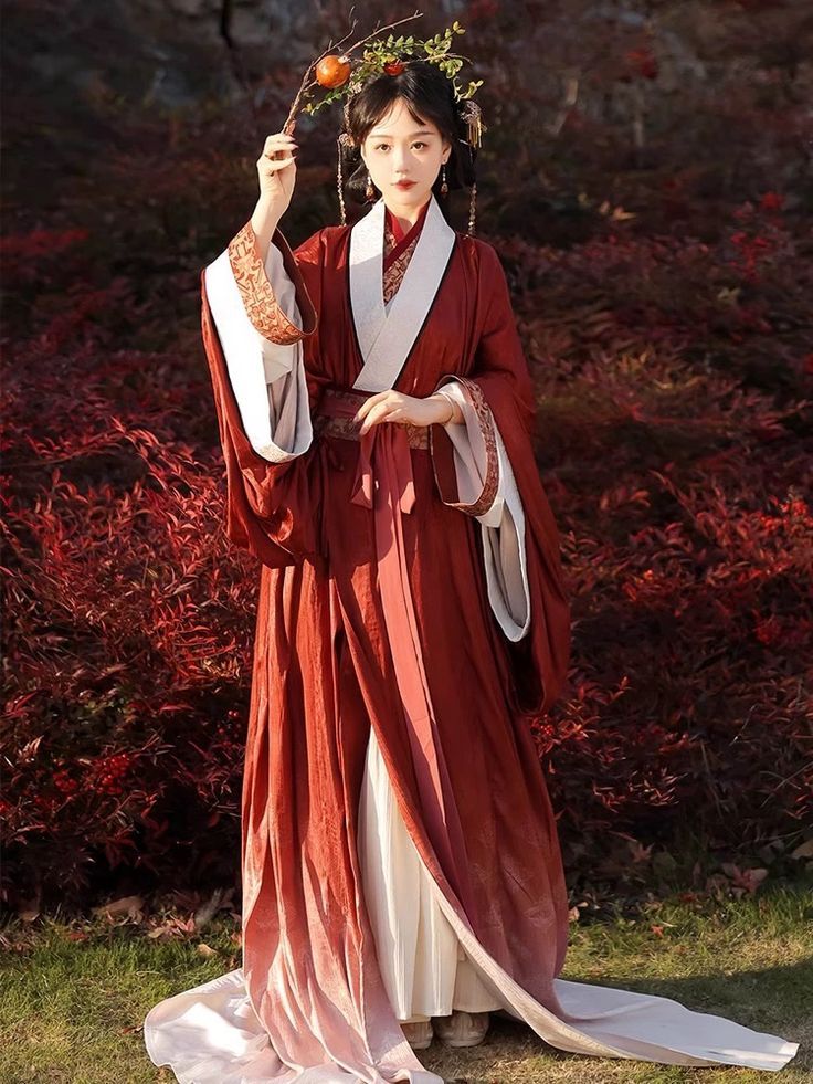 The Evolution of the Shortened Horseface Skirt:Modern Remodeling of Traditional Beauty The Evolution of the Shortened Horseface Skirt:Modern Remodeling of Traditional Beauty