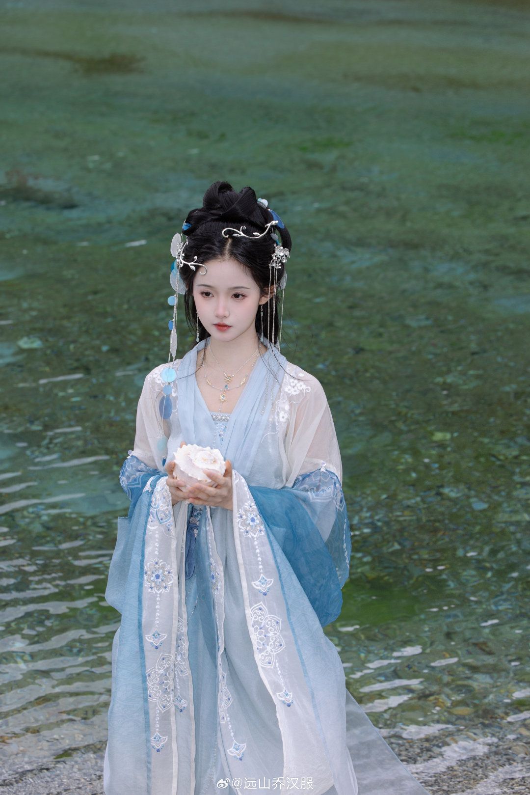 Embracing Traditional Elegance:The Journey of Yun Meng Chang Original Hanfu Embracing Traditional Elegance:The Journey of Yun Meng Chang Original Hanfu