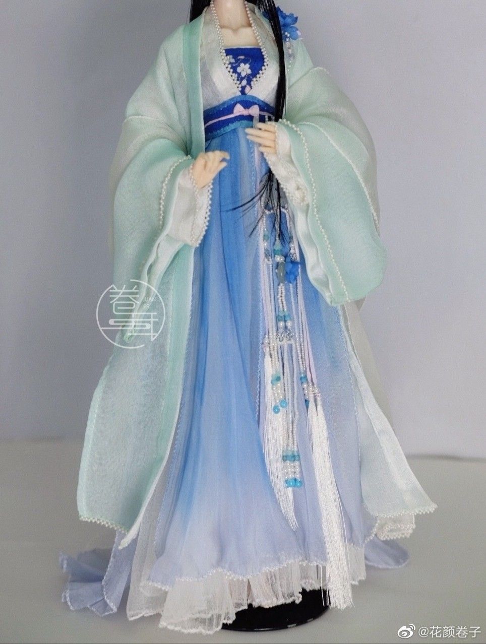 The Enchantment of a 10-Year-Old in a Cheongsam A Cultural Journey The Enchantment of a 10-Year-Old in a Cheongsam A Cultural Journey