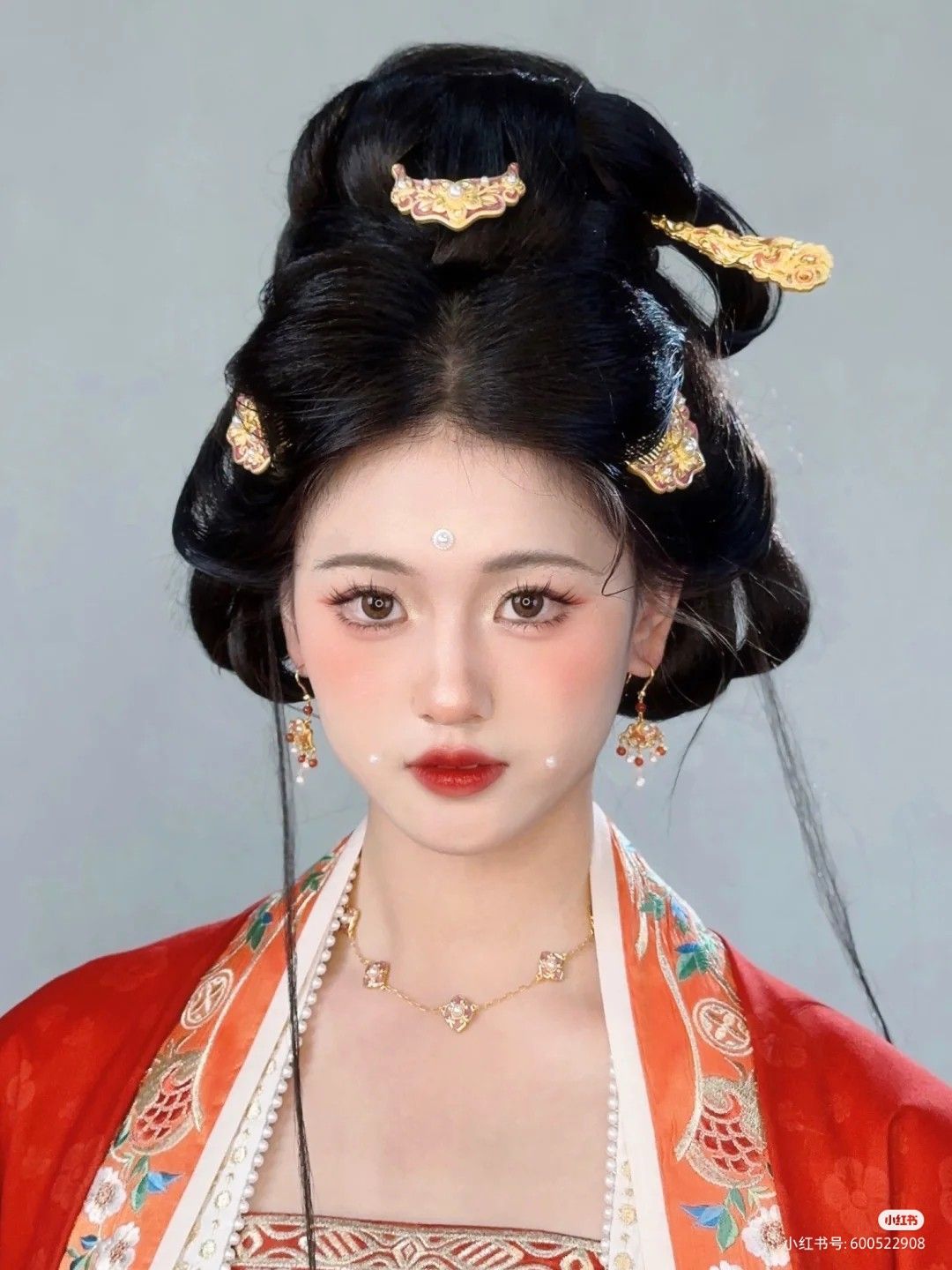 Original Hanfu Fashion:The Journey of Han Cloud Xi Original Hanfu Fashion:The Journey of Han Cloud Xi
