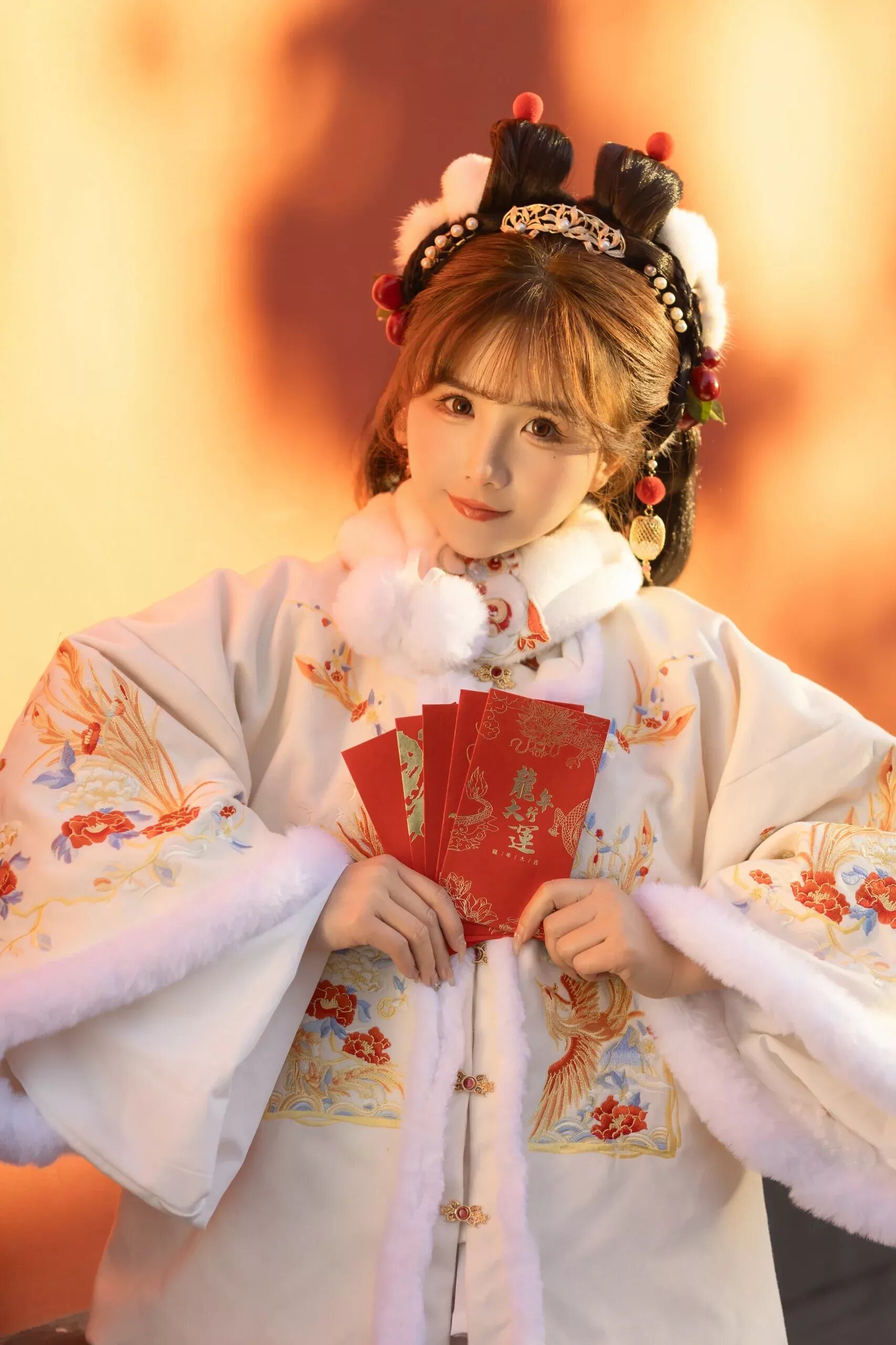 The Charm of Chinese Girls Traditional Horseface Skirt:The Story of a Mid-Childhood Princess The Charm of Chinese Girls Traditional Horseface Skirt:The Story of a Mid-Childhood Princess