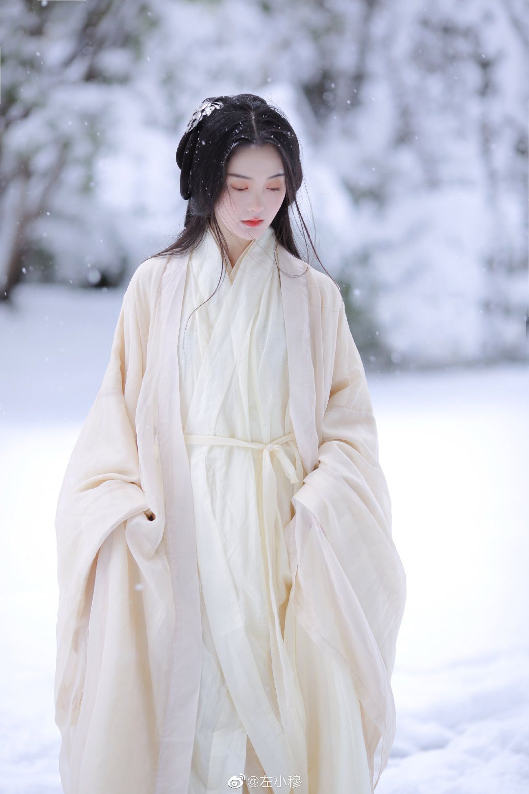 The Charm of Cheongsam:A Traditional Chinese Gown The Charm of Cheongsam:A Traditional Chinese Gown