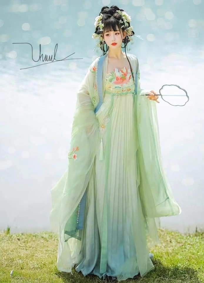 The Rise of Hanfu Fashion:Exploring the Revival of Liu Hai and Wig Accessories The Rise of Hanfu Fashion:Exploring the Revival of Liu Hai and Wig Accessories