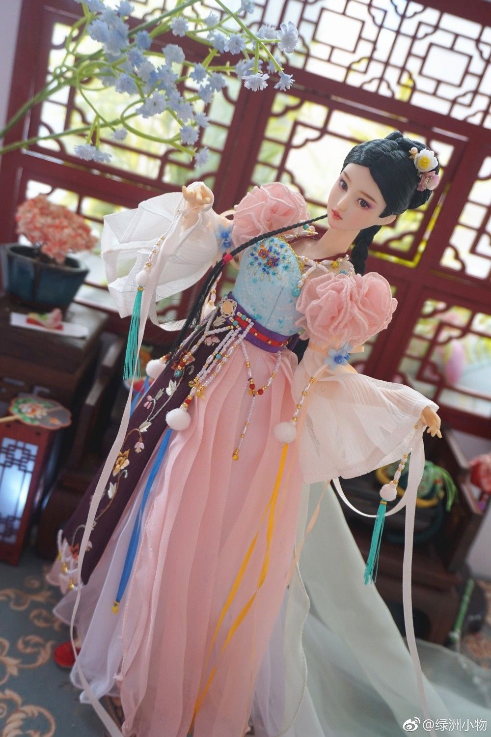 Childrens Traditional Chinese Hanfu Fashion in the Style of Long Song Journey