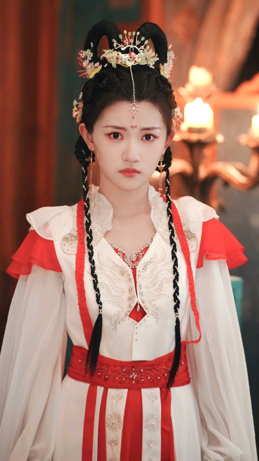 The Splendor of Red Chinese New Year Hanfu:A Traditional Salutation to the New Spring The Splendor of Red Chinese New Year Hanfu:A Traditional Salutation to the New Spring