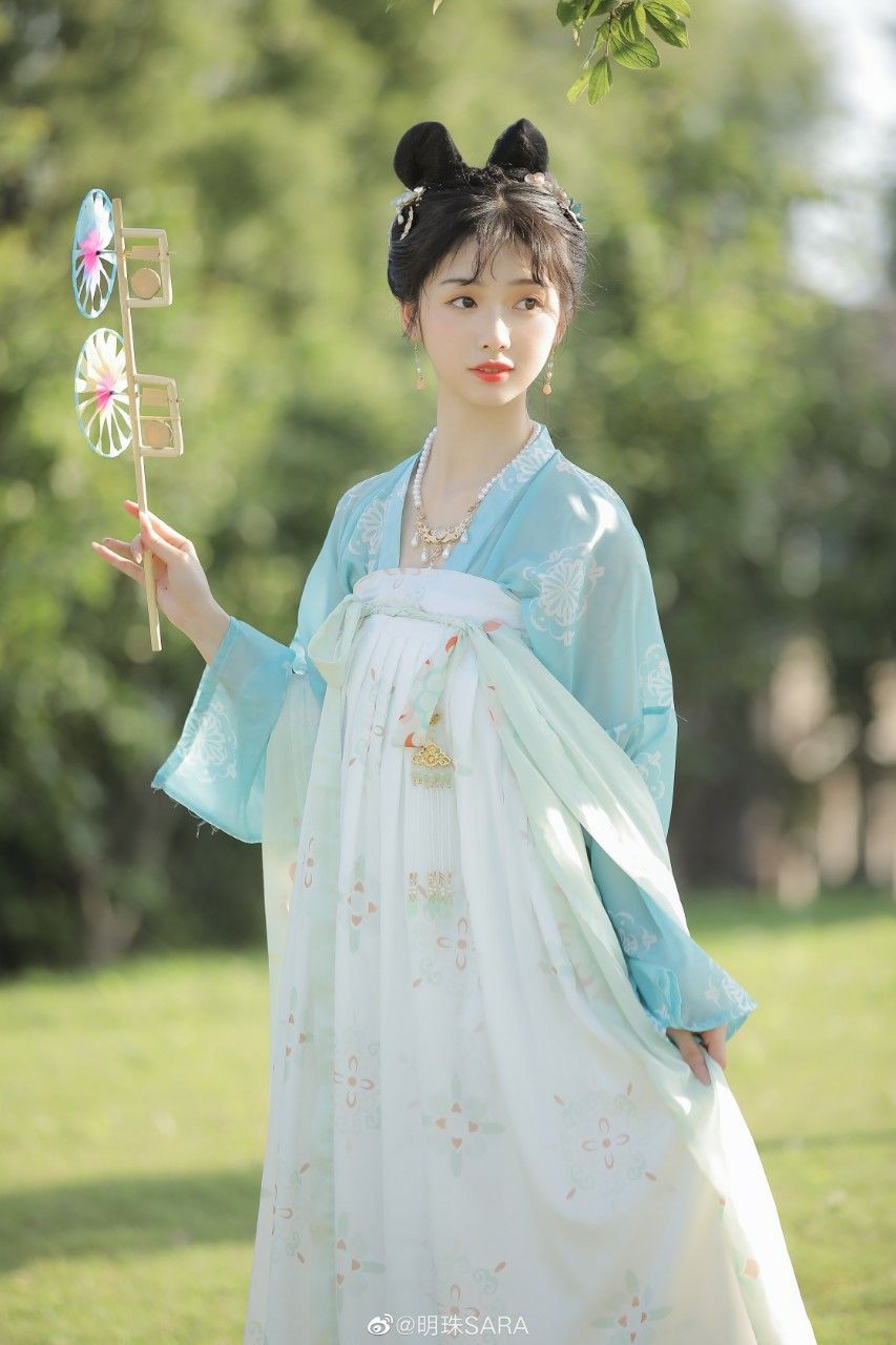 Encounter with Divine Deer:The Enchanting Tale of Yao-Han Clothing Encounter with Divine Deer:The Enchanting Tale of Yao-Han Clothing