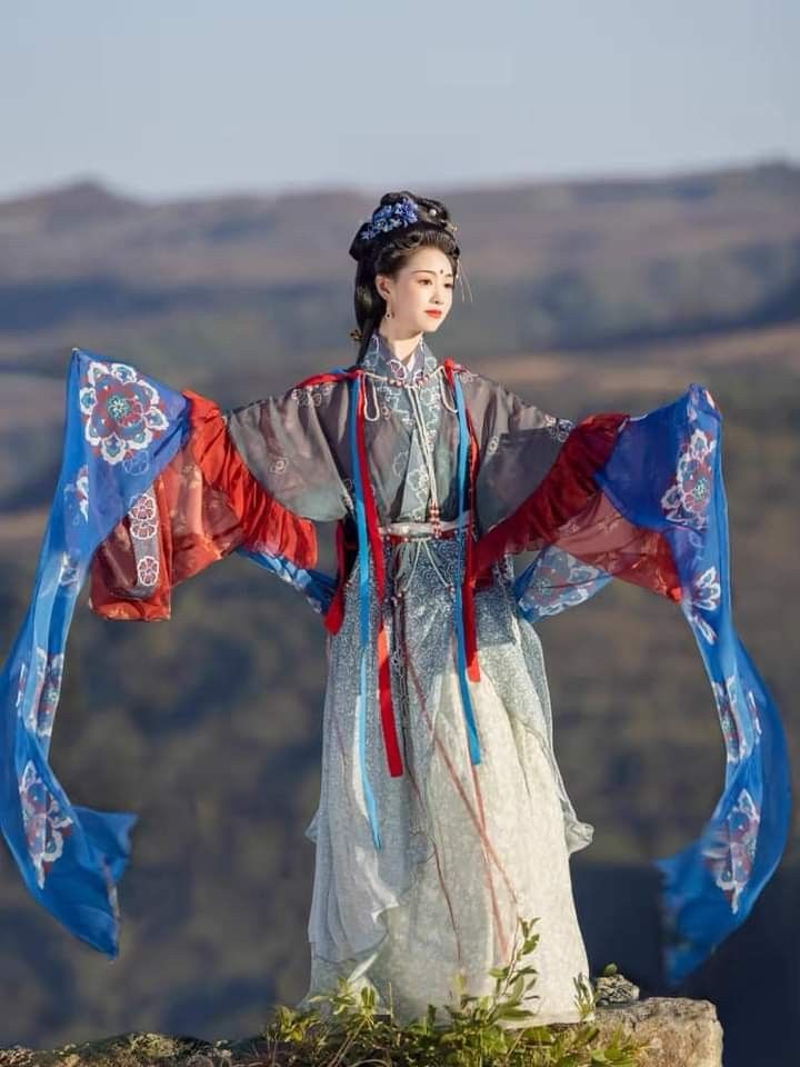 Chiffon Cheongsam:The Youthful Fashion Statement Chiffon Cheongsam:The Youthful Fashion Statement