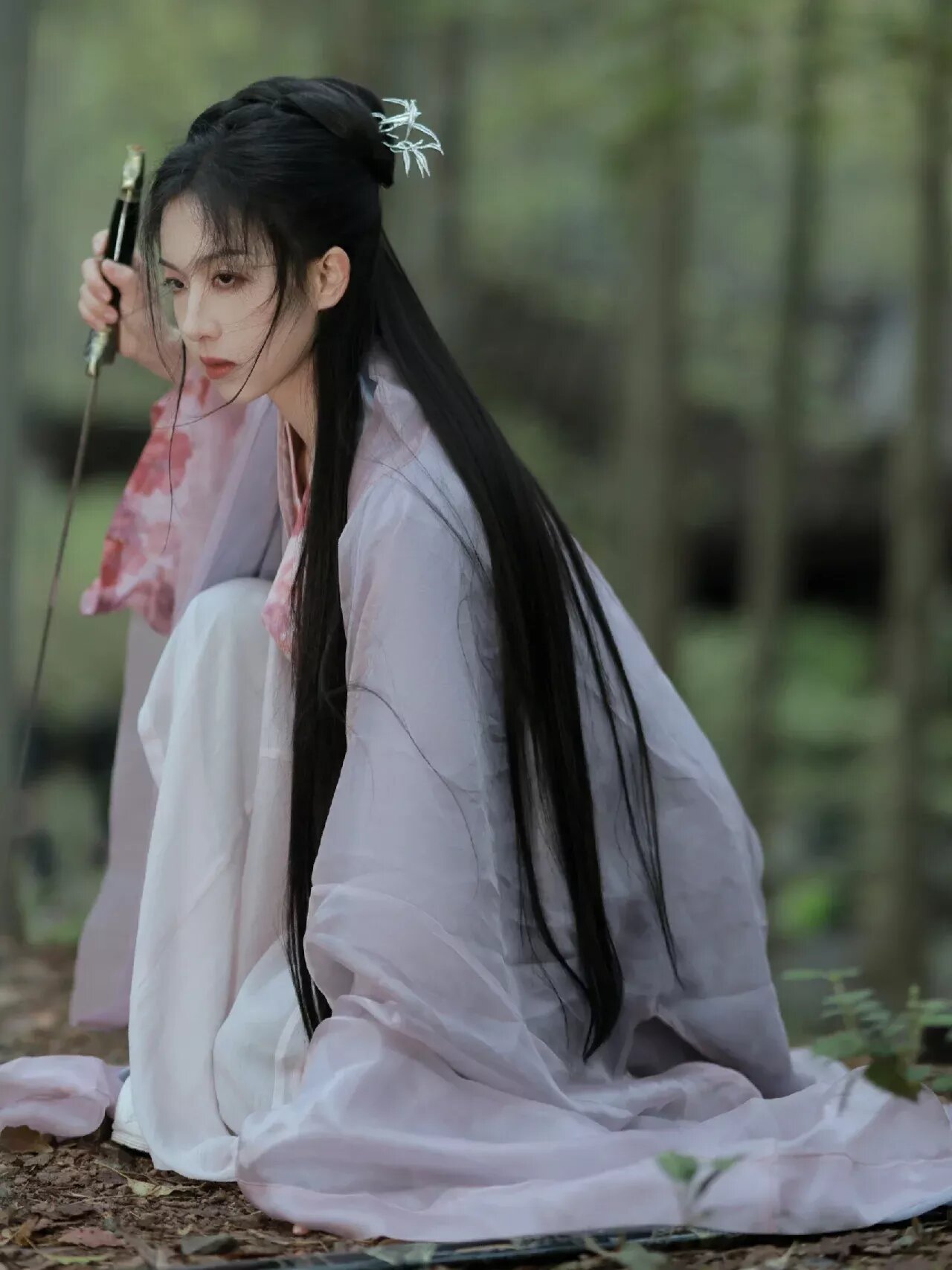 Embracing Traditional Elegance:The Youthful Style of the Qipao with an Aodai Twist Embracing Traditional Elegance:The Youthful Style of the Qipao with an Aodai Twist