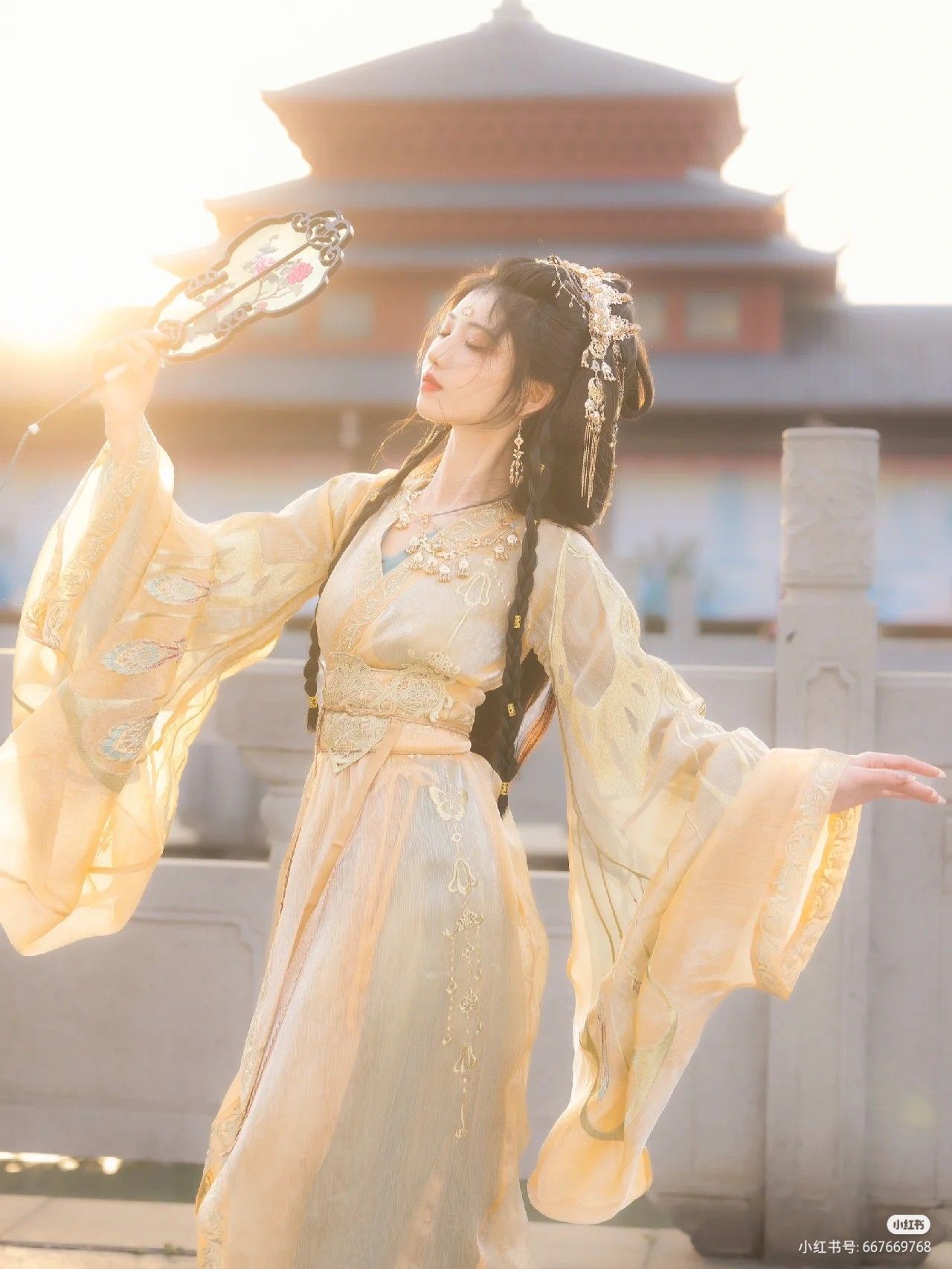 Embracing Elegance:The Allure of High-End Qipao in Modern Womens Fashion Embracing Elegance:The Allure of High-End Qipao in Modern Womens Fashion