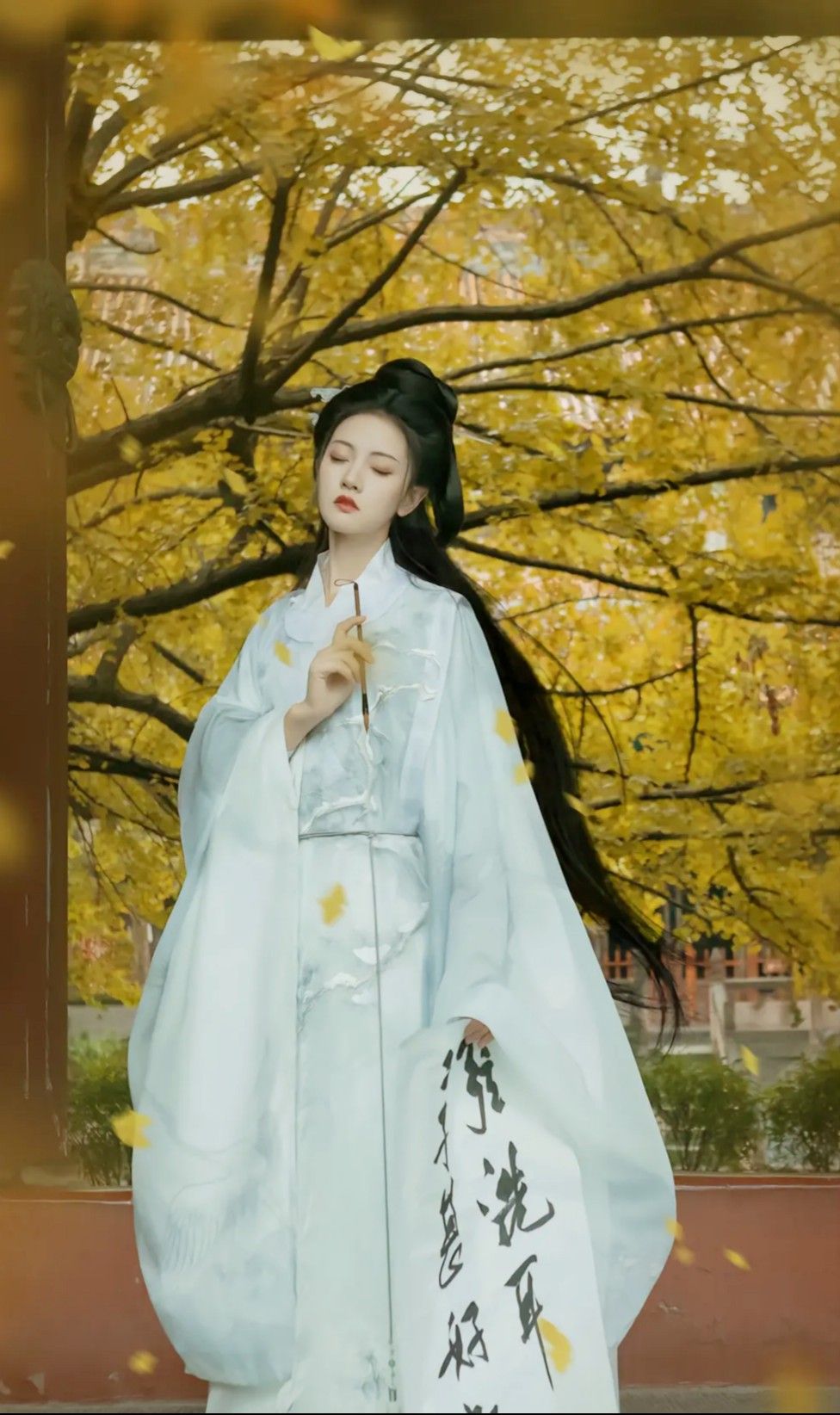 The Allure of Cheongsam Hair Accessories:The夹子 The Allure of Cheongsam Hair Accessories:The夹子