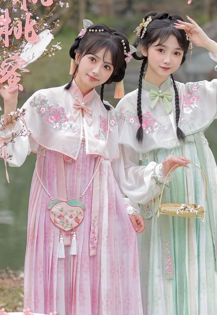 The Rise of Traditional Chinese Fashion in Hanfu Shoes:A Blend of Ancient and Modern Elegance The Rise of Traditional Chinese Fashion in Hanfu Shoes:A Blend of Ancient and Modern Elegance