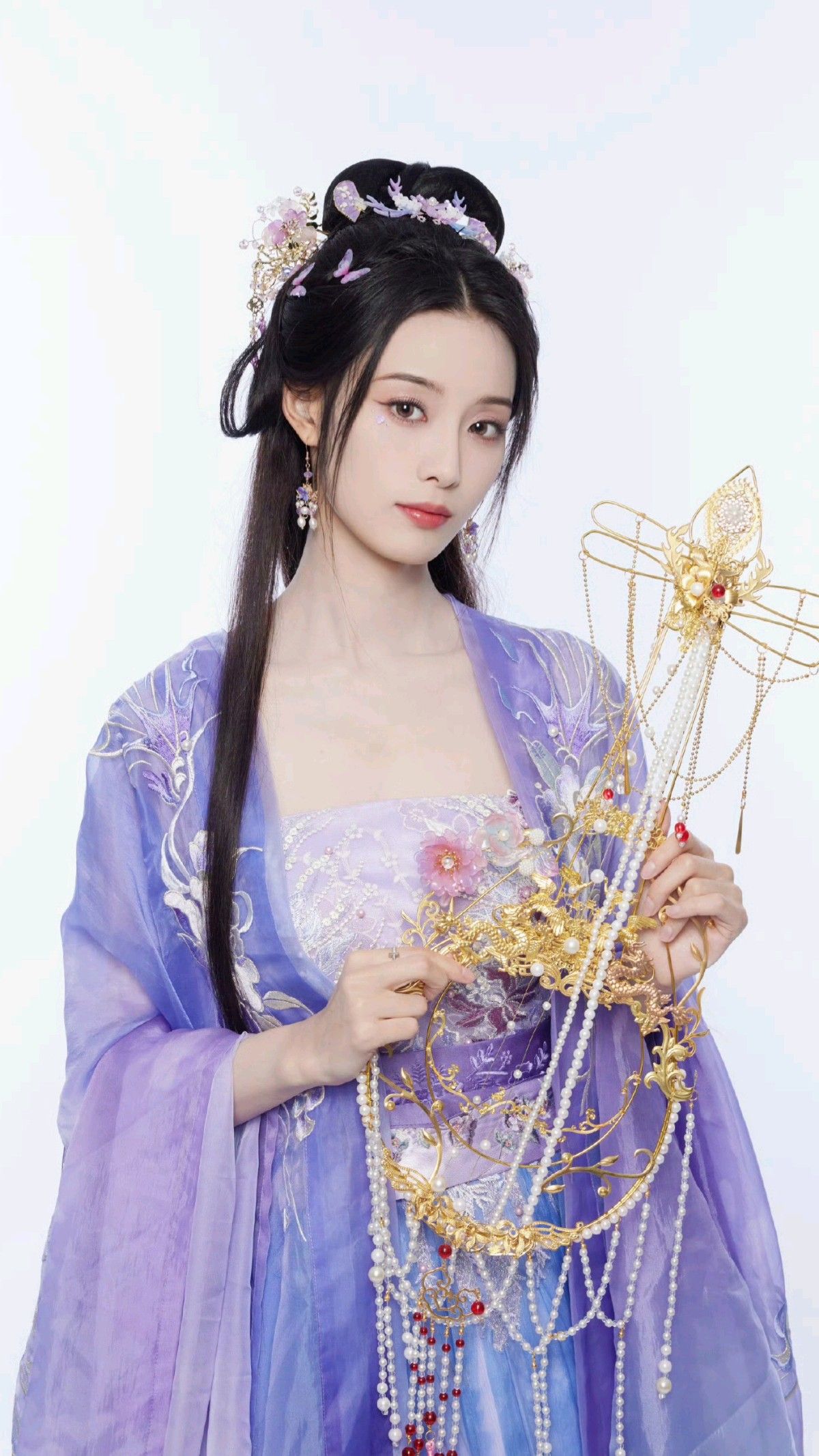 Green Sleeveless Cheongsam:A Blend of Tradition and Modernity