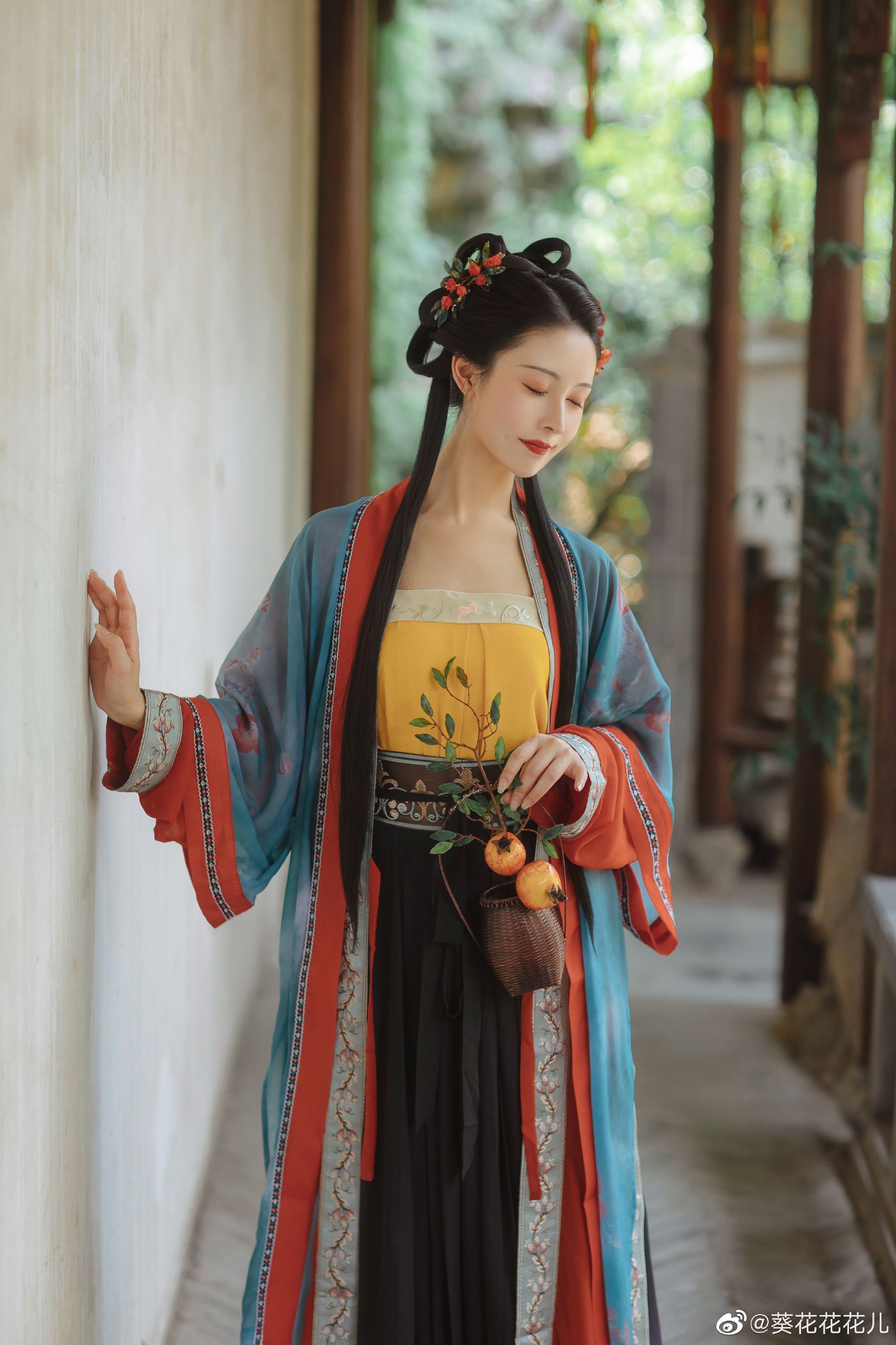 Traditional Tang-Style Hanfu Costumes for Women:Embracing the Beauty of Cotton and Hemp Traditional Tang-Style Hanfu Costumes for Women:Embracing the Beauty of Cotton and Hemp