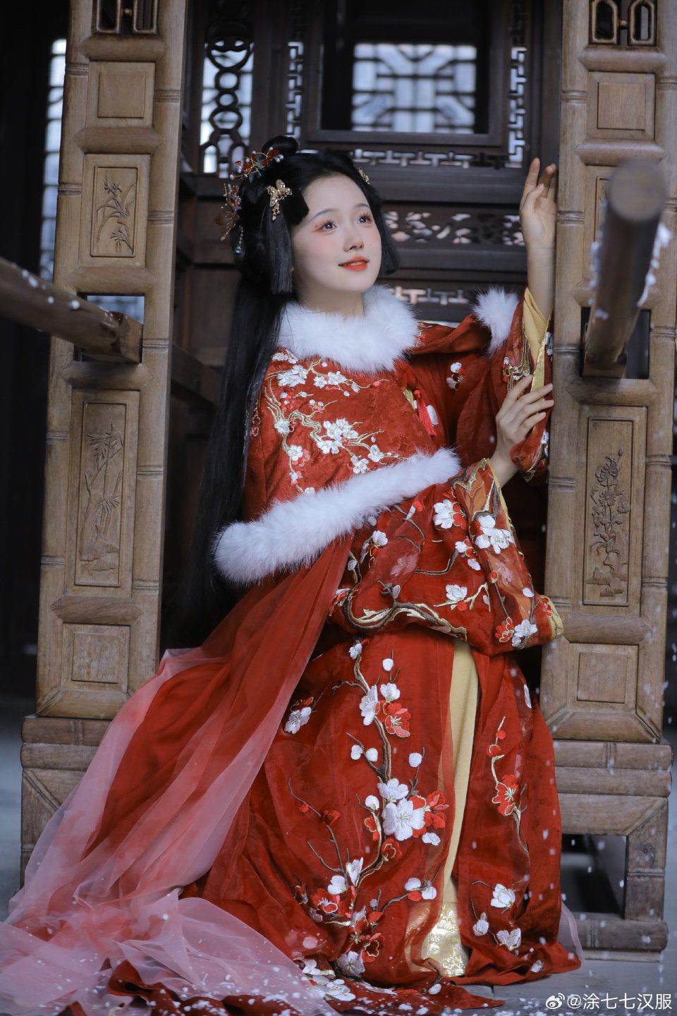 Ink Rain Cloud贤者Original Hanfu Fashion:A Journey Through Traditional Elegance
