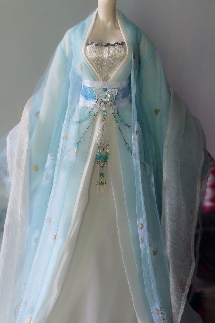 Heritage Qipao:The Timeless Tradition of Chinese Elegance Heritage Qipao:The Timeless Tradition of Chinese Elegance