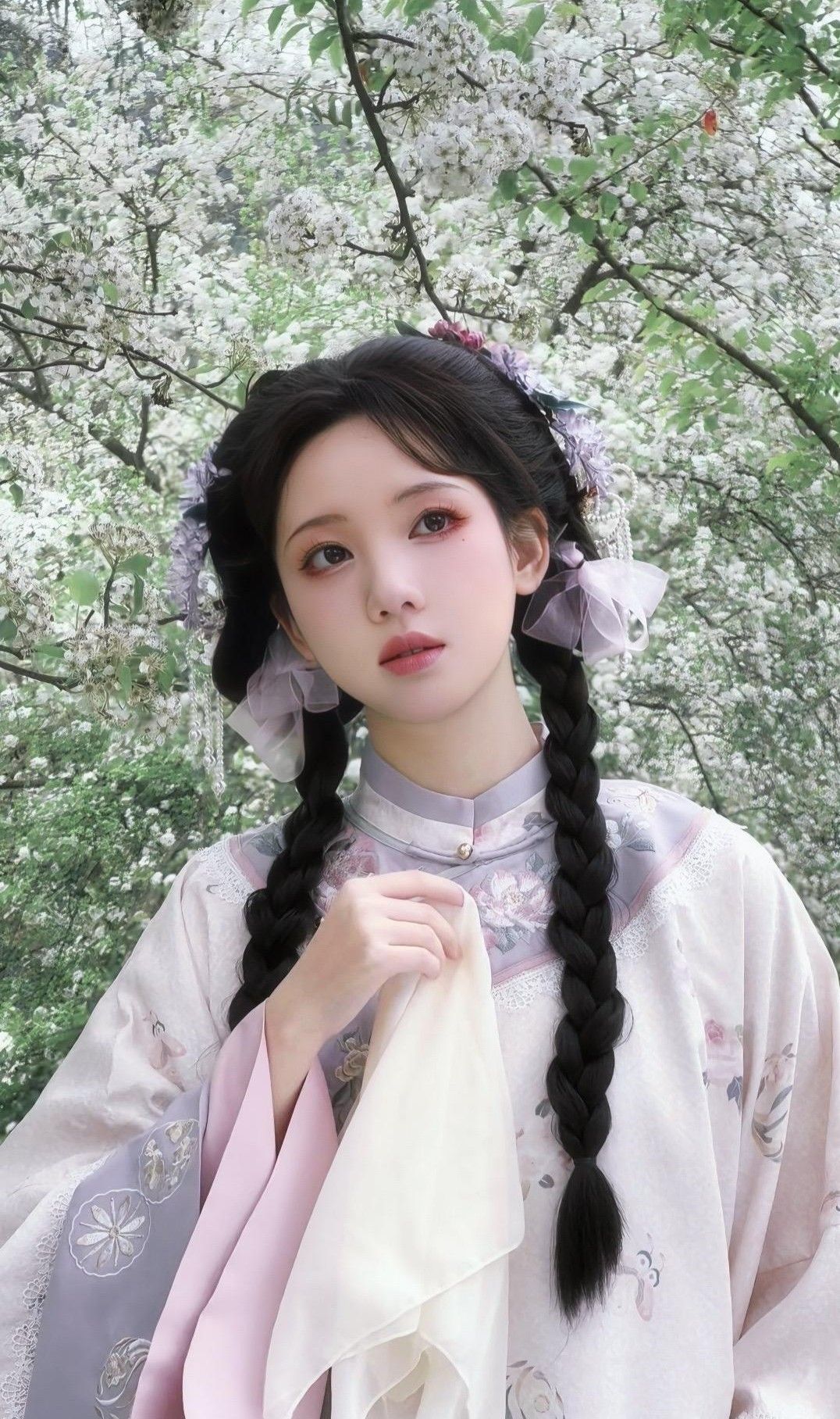 Winter and Autumn Childrens Hanfu Fashion:A White Girls Perspective Winter and Autumn Childrens Hanfu Fashion:A White Girls Perspective