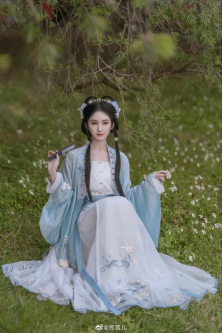 Traditional Chinese-Style Womens Autumn and Winter Tang-Inspired Blouses Traditional Chinese-Style Womens Autumn and Winter Tang-Inspired Blouses