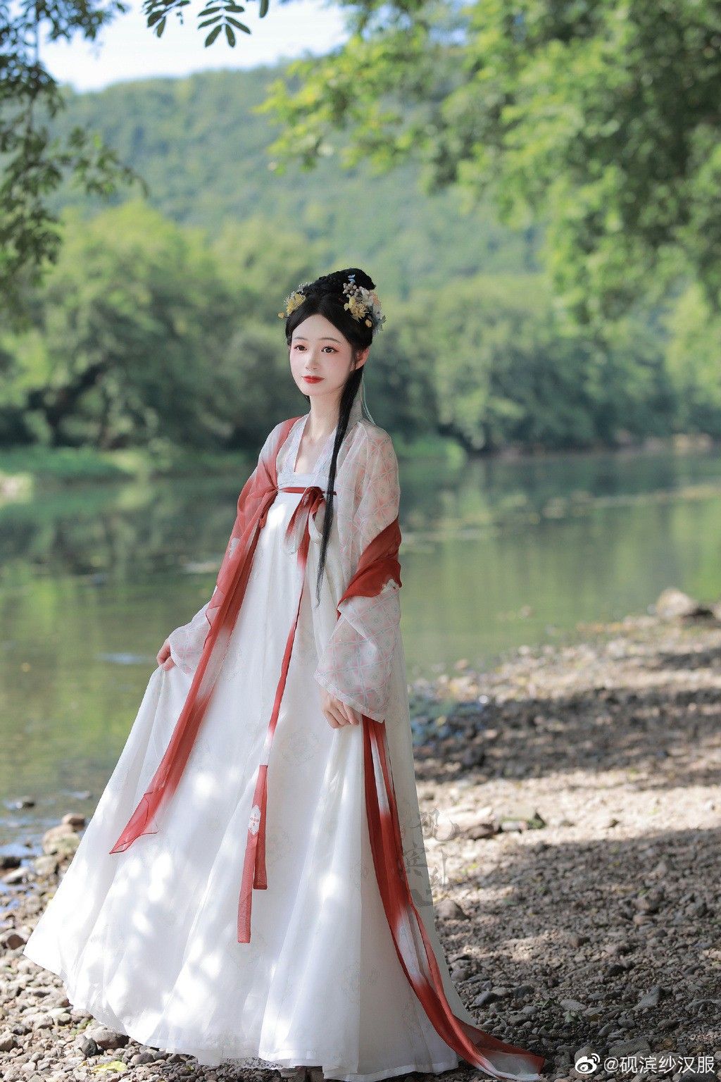 The Multifunctional and Spacious斜挎包 of Hanfu Fashion The Multifunctional and Spacious斜挎包 of Hanfu Fashion