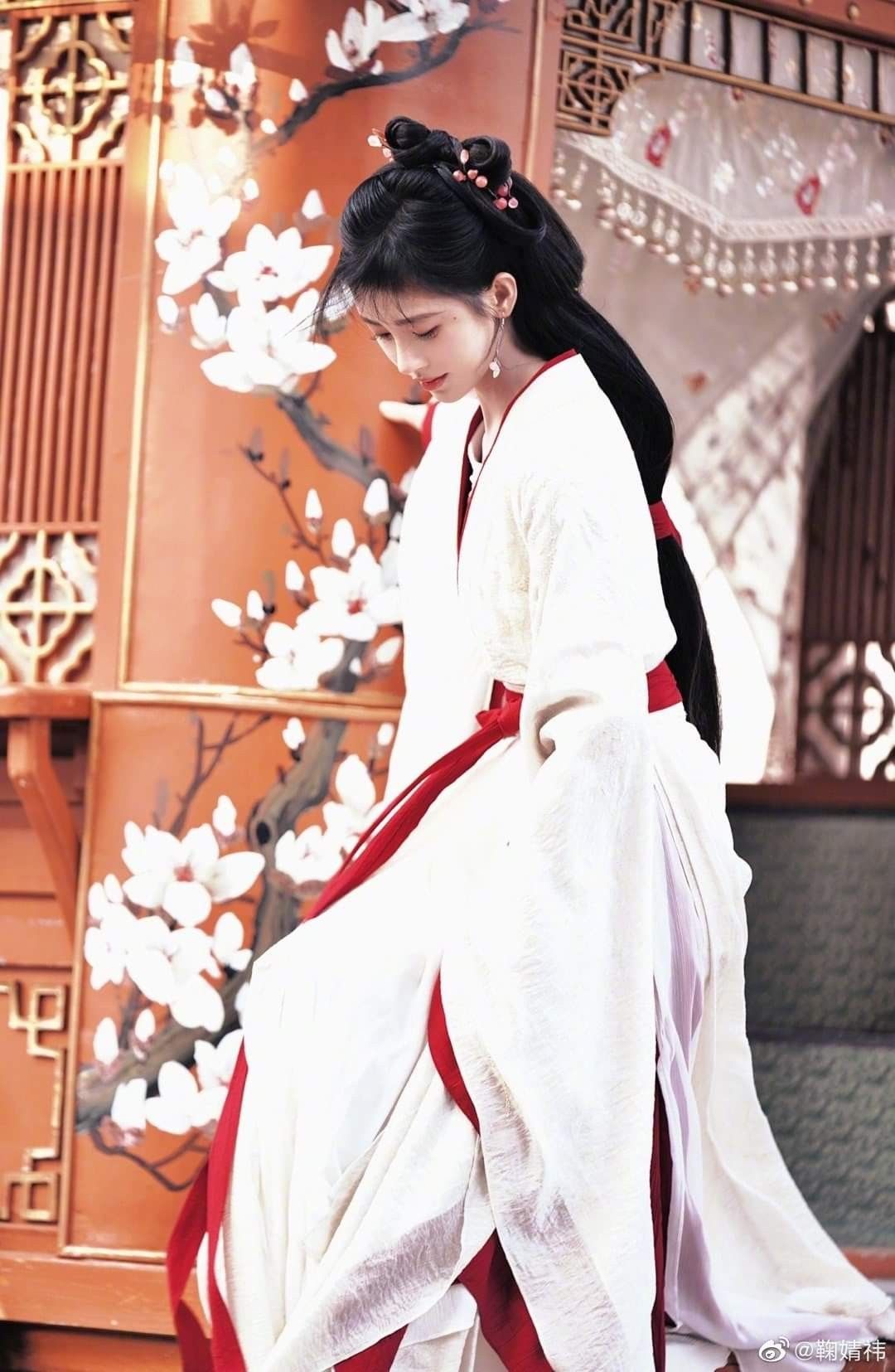The Enchantment of Hanfu Shoes for Little Girls The Enchantment of Hanfu Shoes for Little Girls