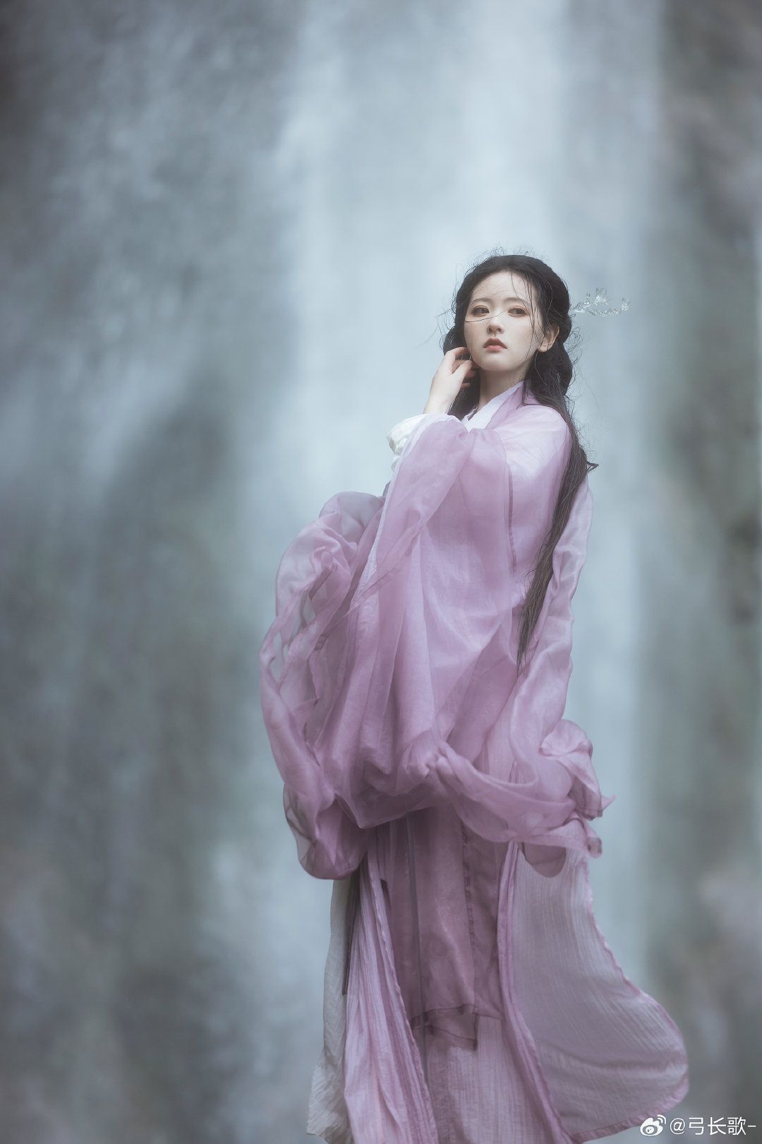 Ancient Charm:The Headdress of a Hanfu Girl Ancient Charm:The Headdress of a Hanfu Girl