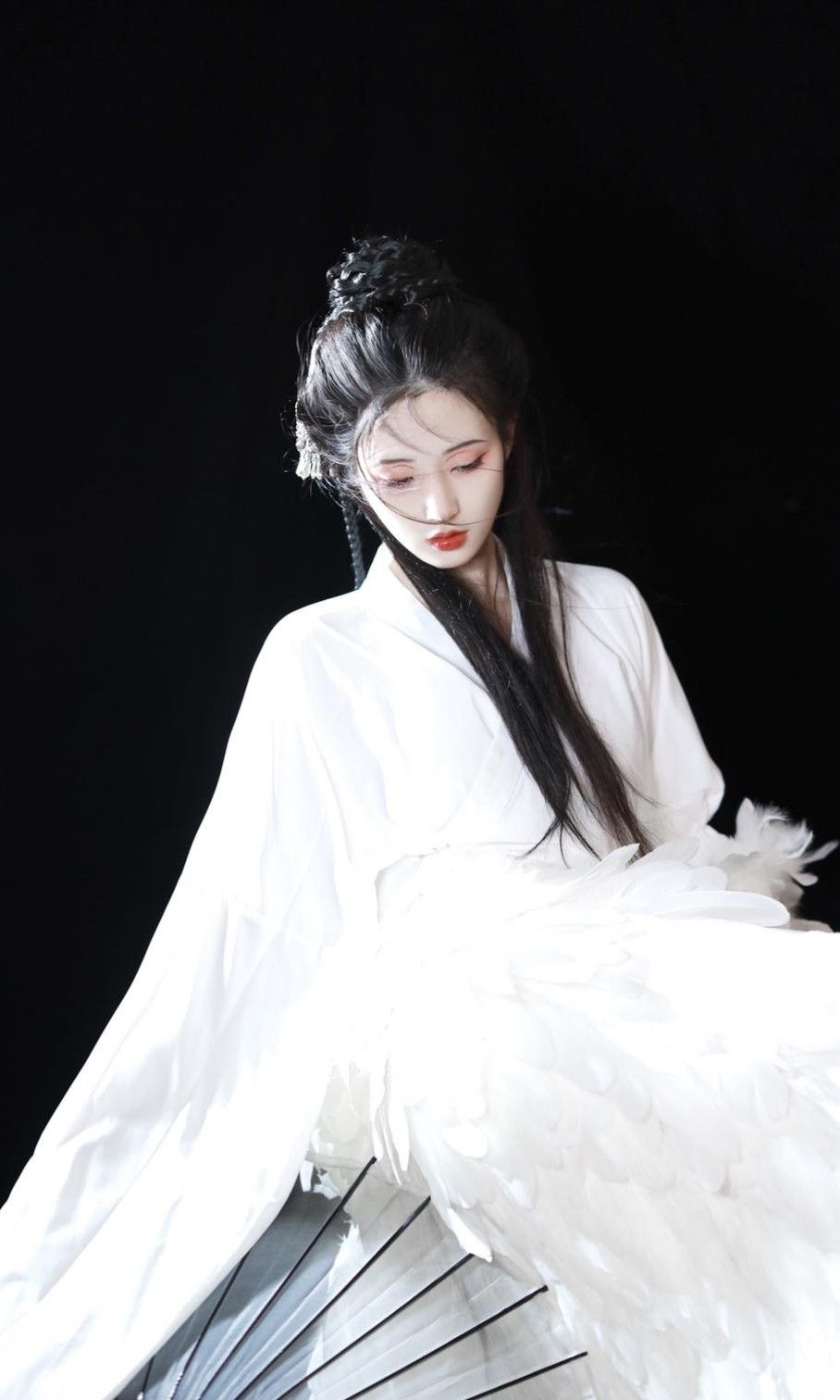 Winter Princess in Traditional Hanfu Dress:A Girls Guide to Stylish Hanfu Princess Skirts Winter Princess in Traditional Hanfu Dress:A Girls Guide to Stylish Hanfu Princess Skirts