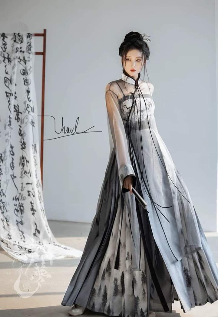 The Vibrant Yellow Cheongsam Skirt:A Traditional Elegance Reimagined The Vibrant Yellow Cheongsam Skirt:A Traditional Elegance Reimagined