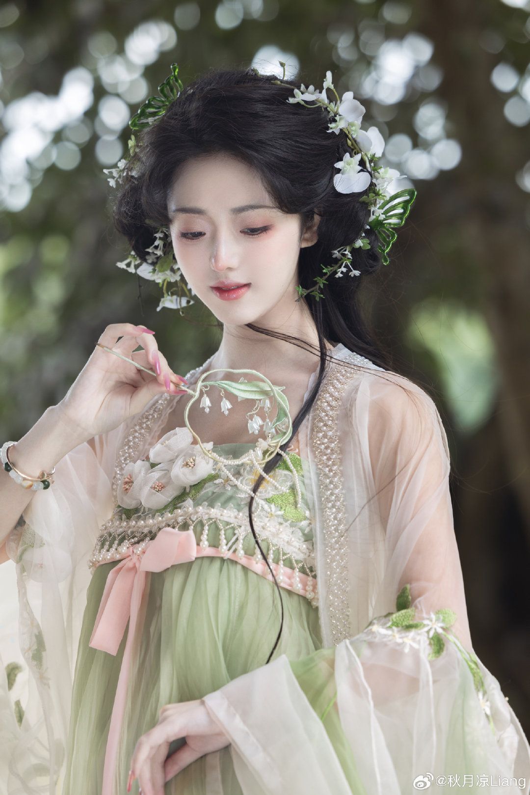 Spring Dawn Hanfu:The Revival of Ancient Elegance Spring Dawn Hanfu:The Revival of Ancient Elegance