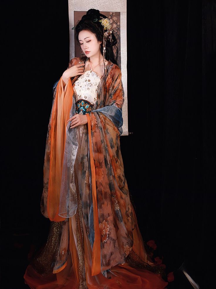 The Enigma of Ancient Beauty:The Story of Xiaolongnu The Enigma of Ancient Beauty:The Story of Xiaolongnu
