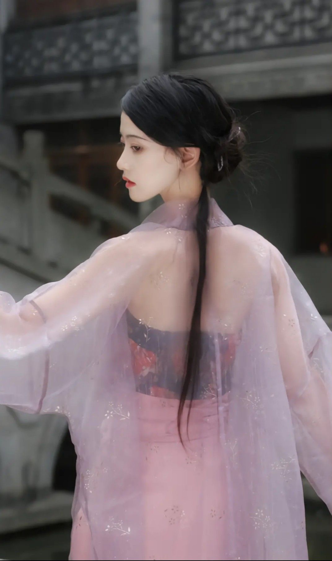 Vintage Acetic Malas:The Revival of a Traditional Skirt Style Vintage Acetic Malas:The Revival of a Traditional Skirt Style