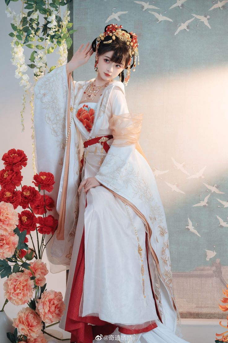 Zenith of Original Hanfu:Chizus Journey into Traditional Chinese Fashion Zenith of Original Hanfu:Chizus Journey into Traditional Chinese Fashion