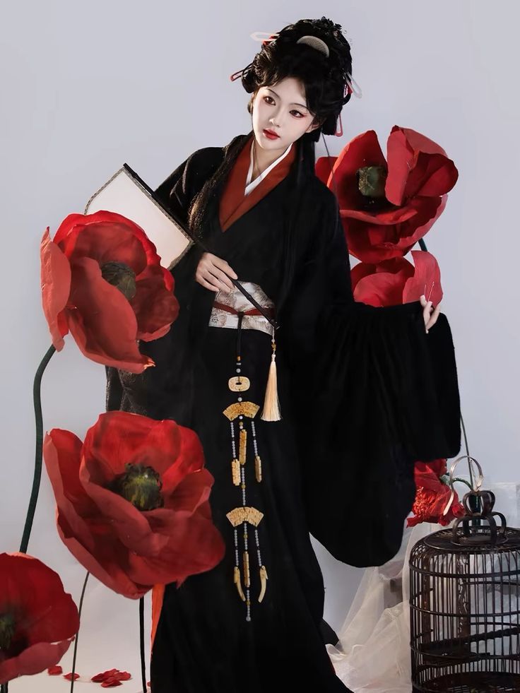 The Elegance of Qipao-Inspired Dress:A Woman in a Splendid Cheongsam The Elegance of Qipao-Inspired Dress:A Woman in a Splendid Cheongsam