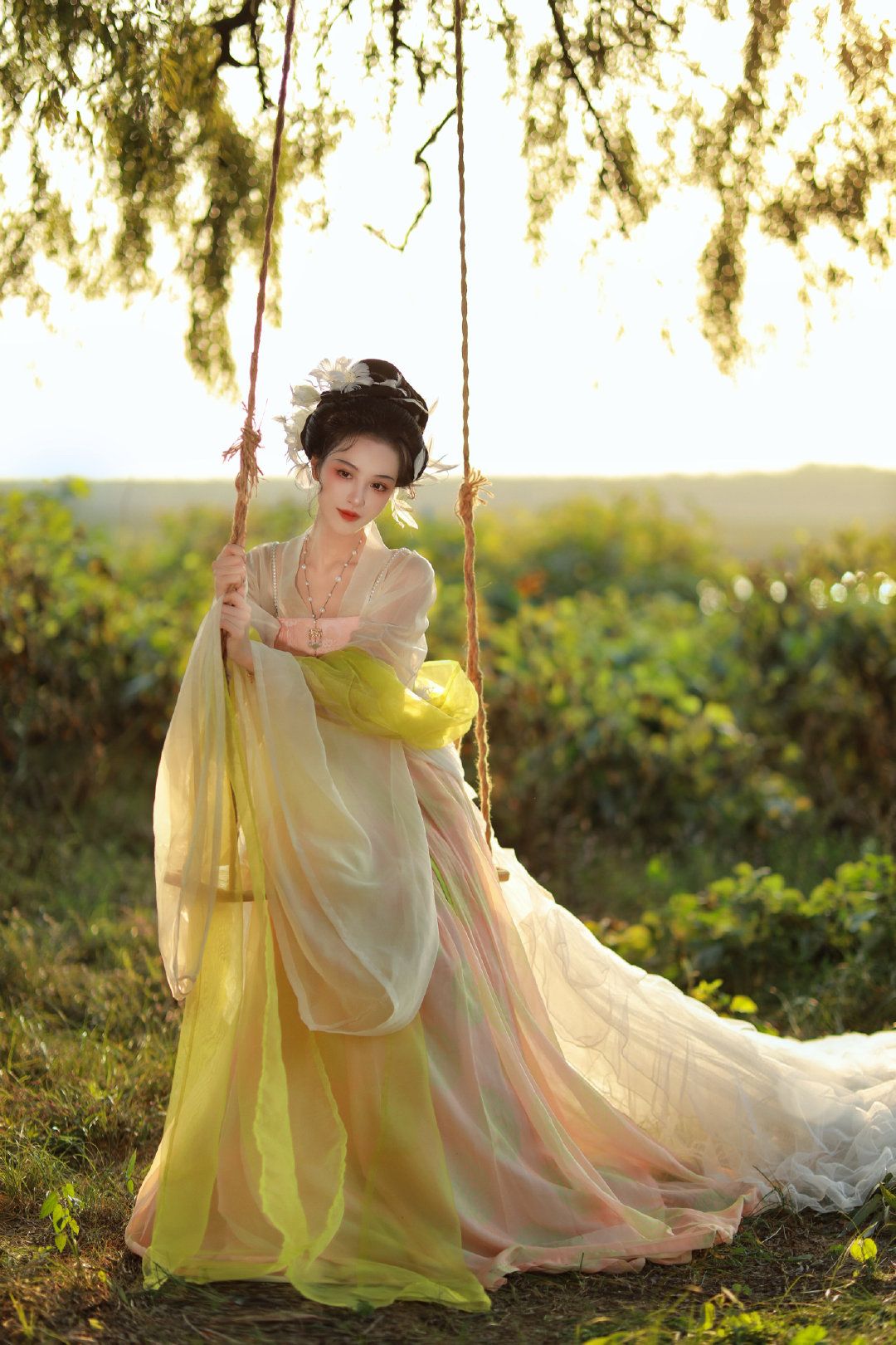 Dawns Veil:The Original Hanfu Style in a Light Shade of Evening Mist Dawns Veil:The Original Hanfu Style in a Light Shade of Evening Mist