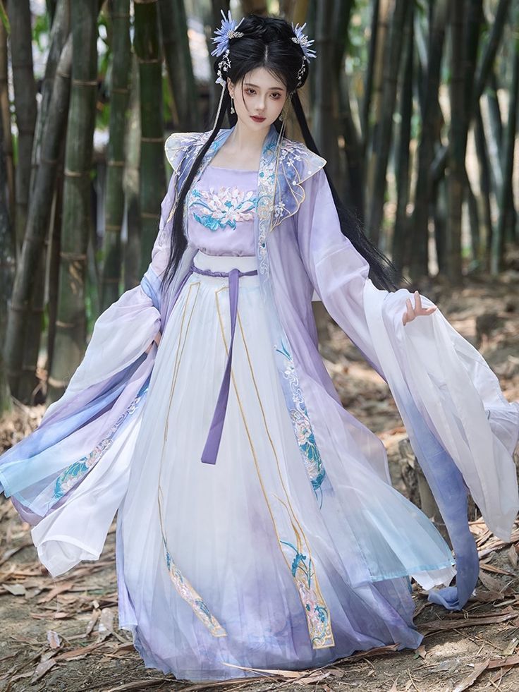 The Splendor of Qinglong Cheongsam:A Cultural Icon of Chinese Traditional Elegance The Splendor of Qinglong Cheongsam:A Cultural Icon of Chinese Traditional Elegance