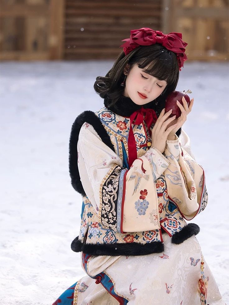 Winter Hanfu Fashion for Young Girls:A Guide to Traditional Elegance Winter Hanfu Fashion for Young Girls:A Guide to Traditional Elegance