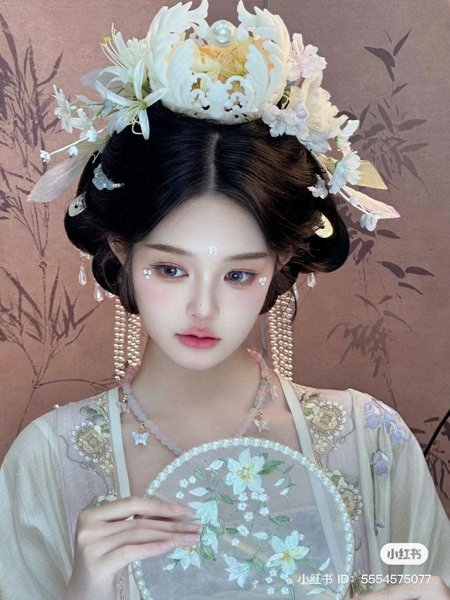 The Enchantment of a Summer Red Hanfu Dress for Girls The Enchantment of a Summer Red Hanfu Dress for Girls
