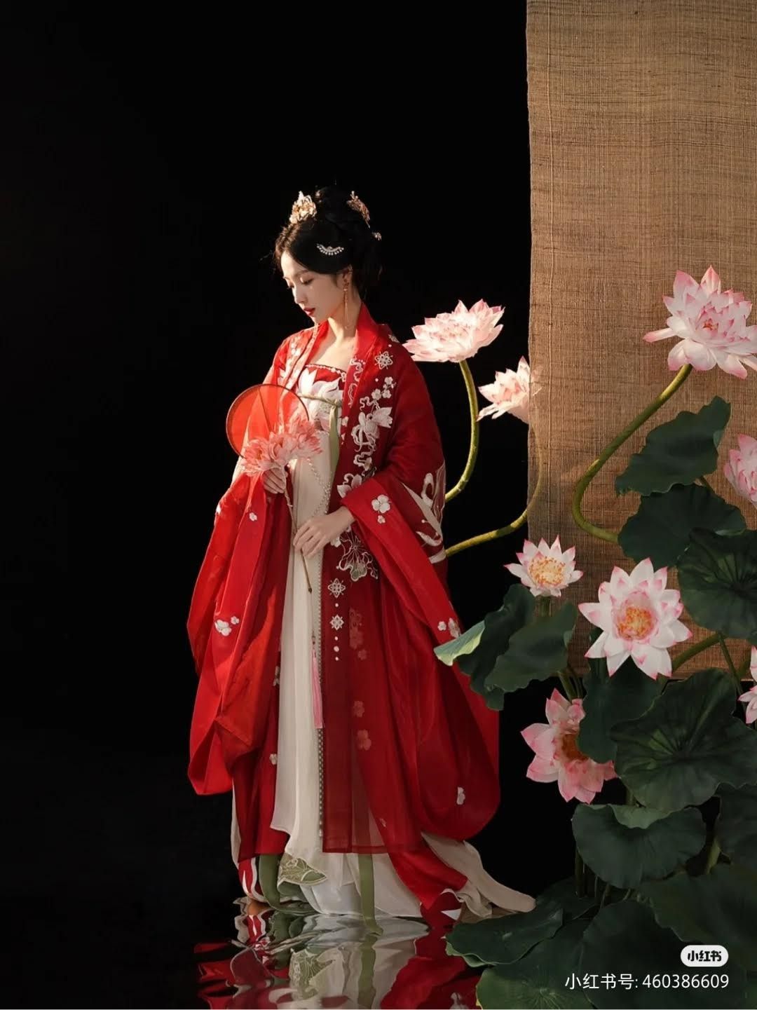 Winter Hanfu Workwear for Women:A Blend of Tradition and Modern Comfort Winter Hanfu Workwear for Women:A Blend of Tradition and Modern Comfort