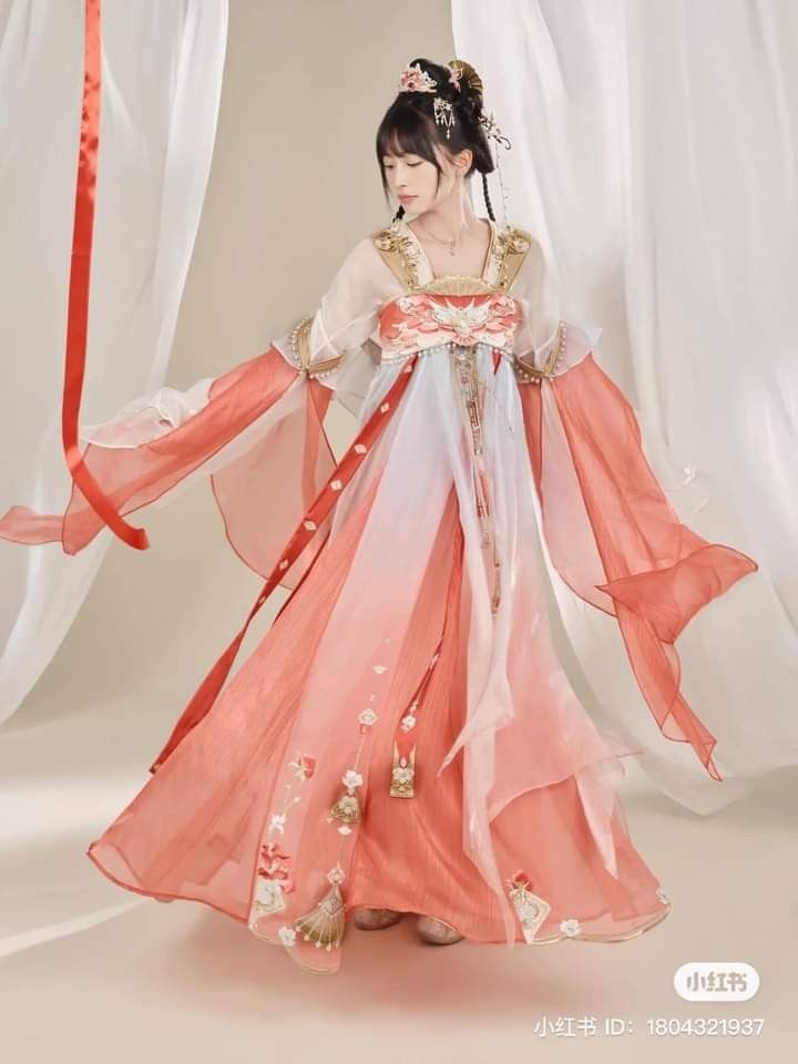 Embracing the Elegance of Womens Fashion Cheongsam Dress Embracing the Elegance of Womens Fashion Cheongsam Dress