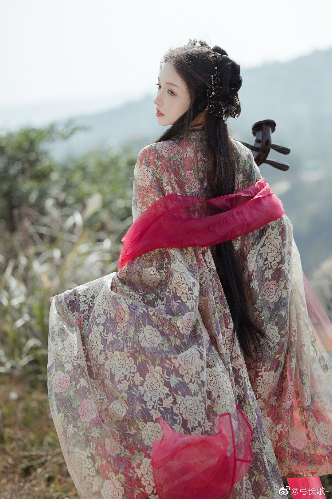 Large Size Tang-Style Hanfu for 200-Pound Individuals:A Journey into Traditional Chinese Fashion Large Size Tang-Style Hanfu for 200-Pound Individuals:A Journey into Traditional Chinese Fashion