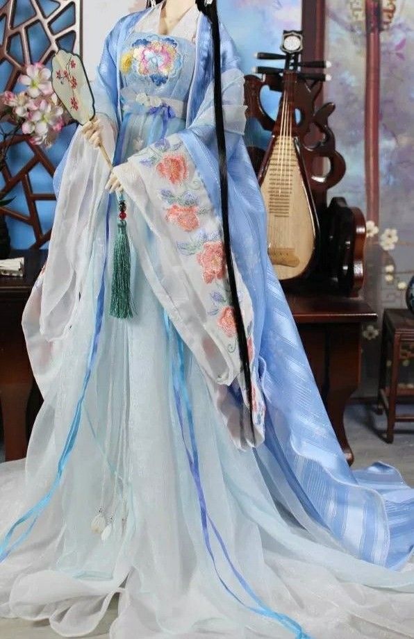 The Splendor of Cheongsam Brooch and Pendant:A Cultural Journey The Splendor of Cheongsam Brooch and Pendant:A Cultural Journey