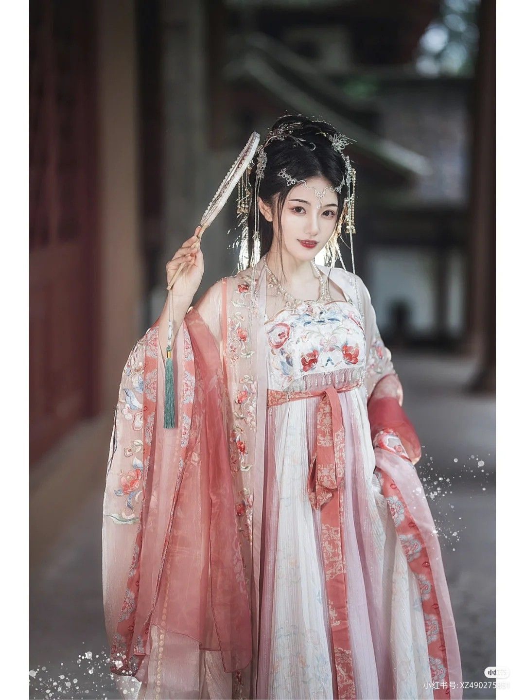Wave Sisters in Cheongsam Elegance:Embracing Traditional Beauty in Modern Times Wave Sisters in Cheongsam Elegance:Embracing Traditional Beauty in Modern Times