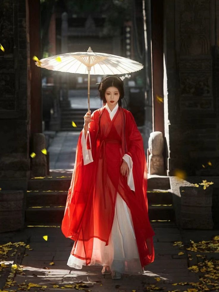 Original Hanfu Sleeveless Robes:A Journey into Traditional Chinese Elegance Original Hanfu Sleeveless Robes:A Journey into Traditional Chinese Elegance