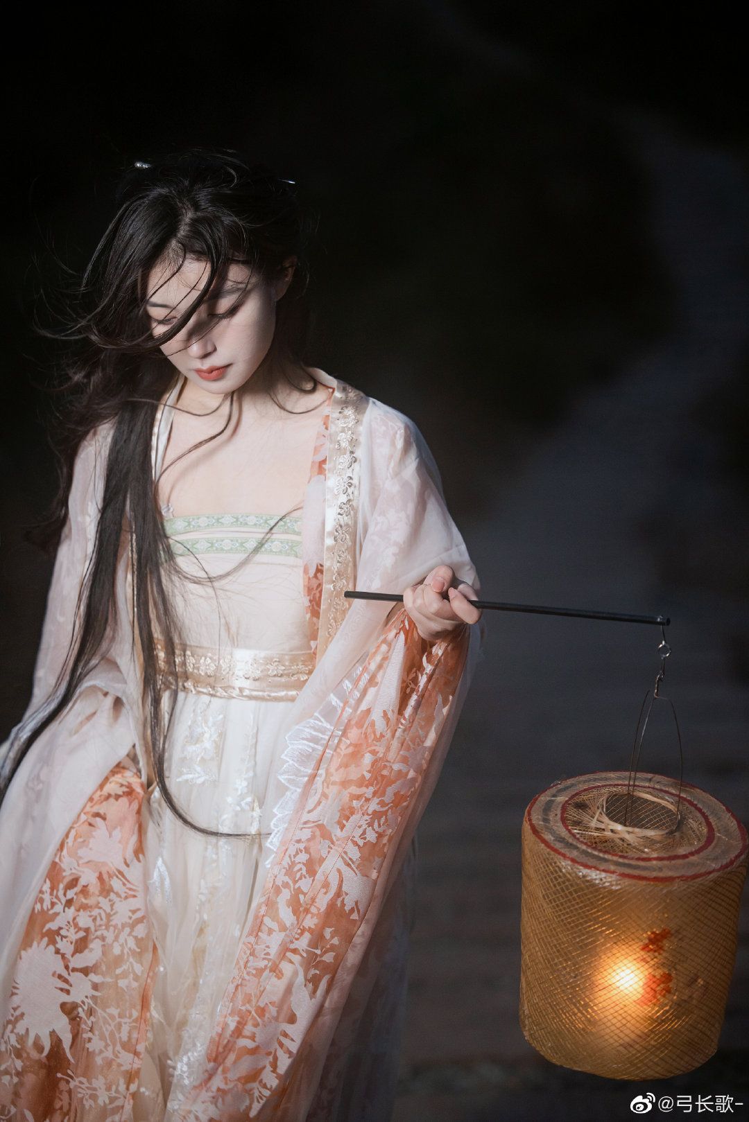 The Rise of Hanfu Fashion among Middle School Students:Originality and Authenticity The Rise of Hanfu Fashion among Middle School Students:Originality and Authenticity