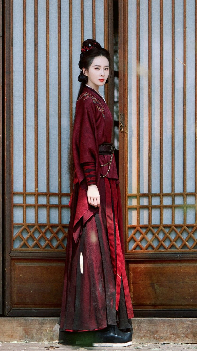 Ming-Style Hanfu for Women in Autumn Winter:A Blend of Tradition and Warmth Ming-Style Hanfu for Women in Autumn Winter:A Blend of Tradition and Warmth