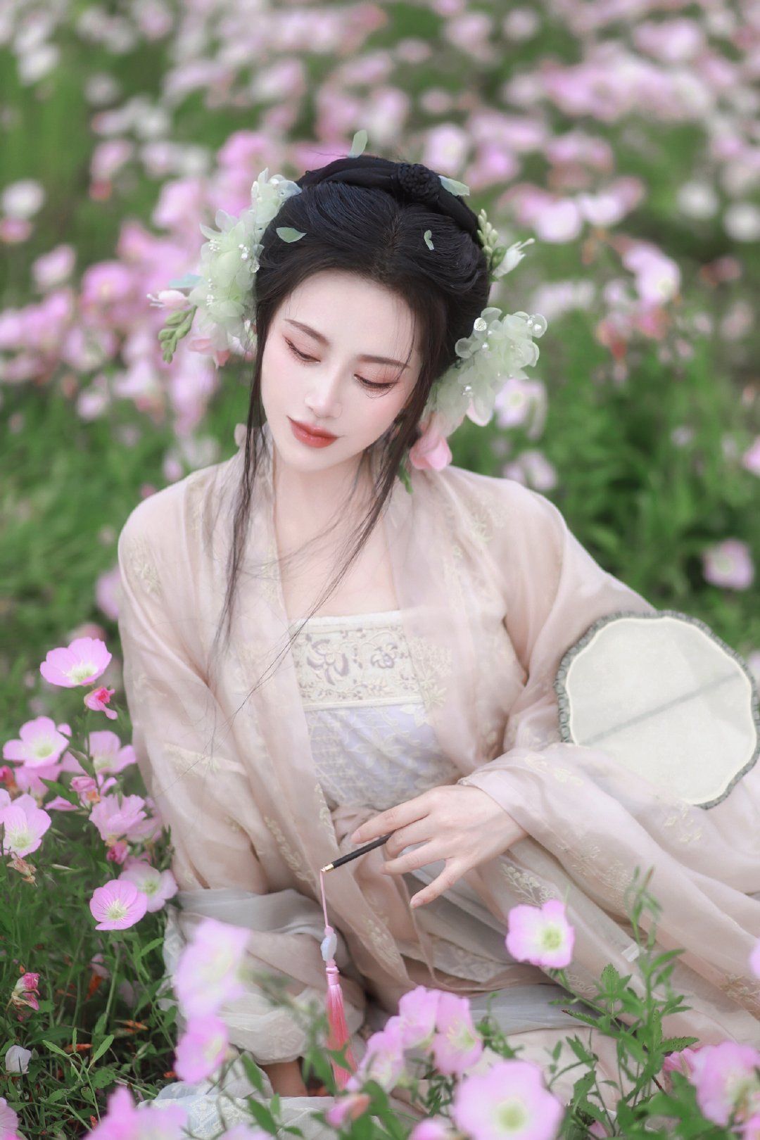 The Joy of a Brides Mothers Winter Cheongsam for the Wedding Banquet The Joy of a Brides Mothers Winter Cheongsam for the Wedding Banquet