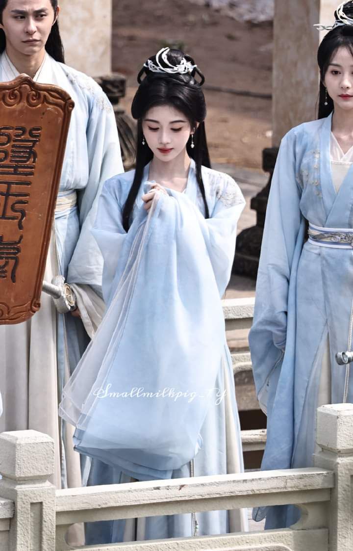 Affordable Hanfu Womens Qiyao Dress with White-Green Charm Affordable Hanfu Womens Qiyao Dress with White-Green Charm