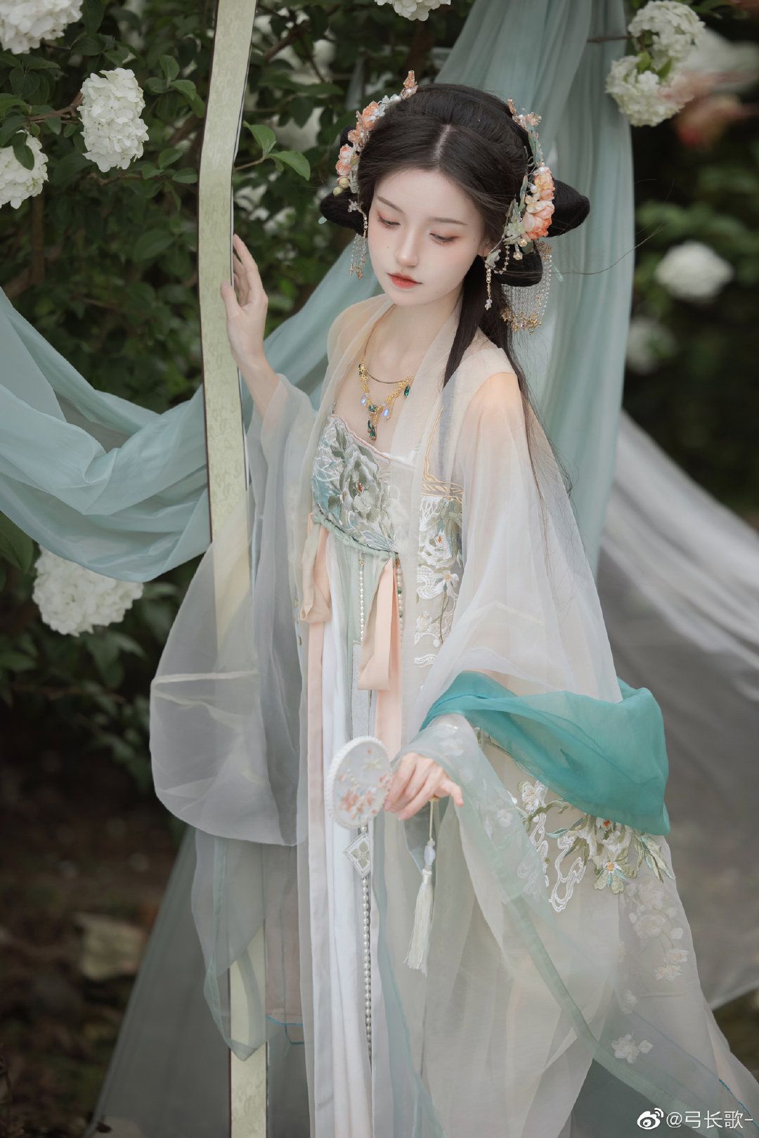 仙风道骨,汉服之美,小学生眼中的传统魅力 仙风道骨,汉服之美,小学生眼中的传统魅力